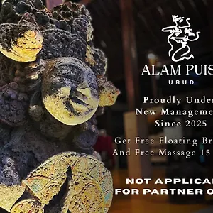  Villa Alam Puisi